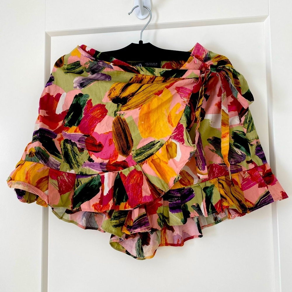 Zara tropical skort perfect for vacation. Giving Farm Rio vibes 💃🏻